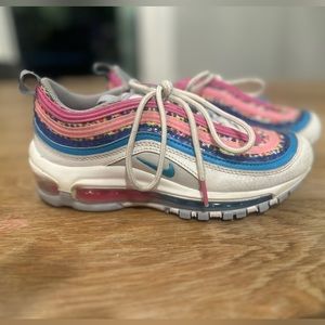 Nike Air Max 97 SE Girls' Grade School Size 3.5Y
